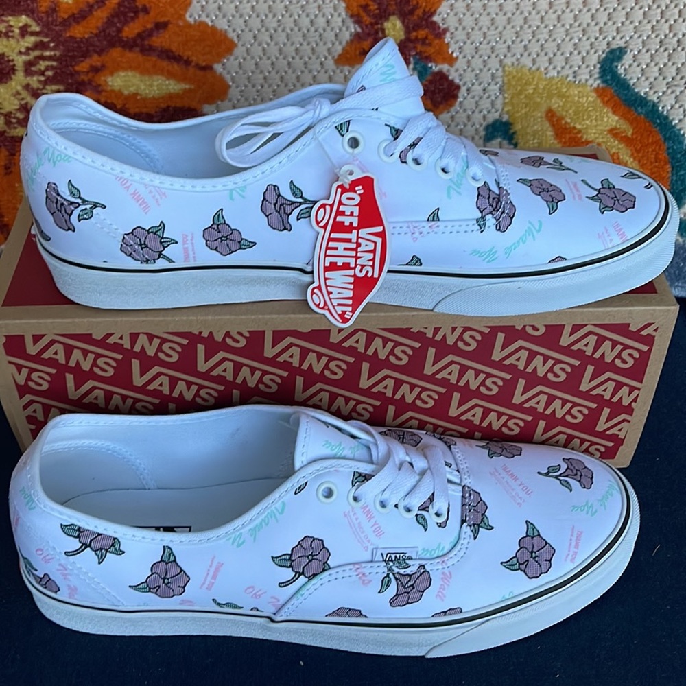 Vans Authentic
(Thank You Floral) True White 
VNOA2Z5119L

MEN’s sneakers - Picture 2 of 16